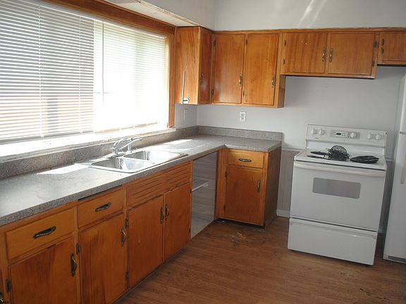4th image of 202 Heavner Ave