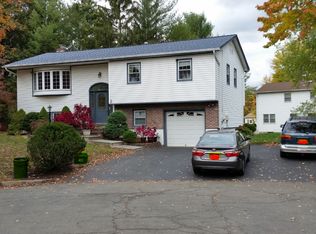 2 Hillwood Ct, Thiells, NY 10984