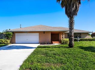 1307 SE 37th Ln, Cape Coral, FL 33904