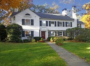 495 Algonquin Rd, Fairfield, CT 06825