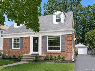 1679 Villa Rd, Birmingham, MI 48009