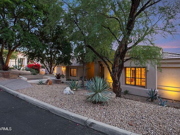 3rd image of 1535 E CALAVAR Drive