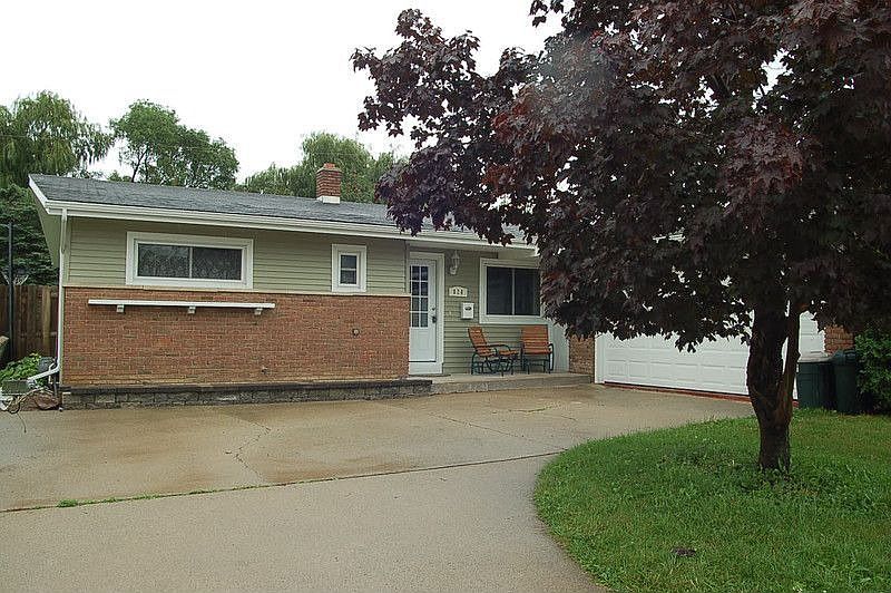 1st image of 820 Huntington Dr