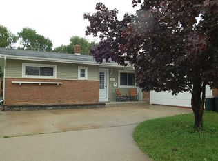 820 Huntington Dr, Owosso, MI 48867