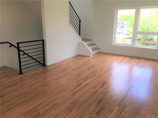 2nd image of 1422 Porter St