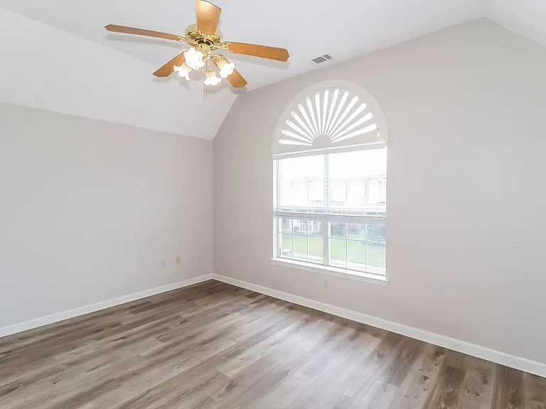 784 Breeze Way — Photo 11