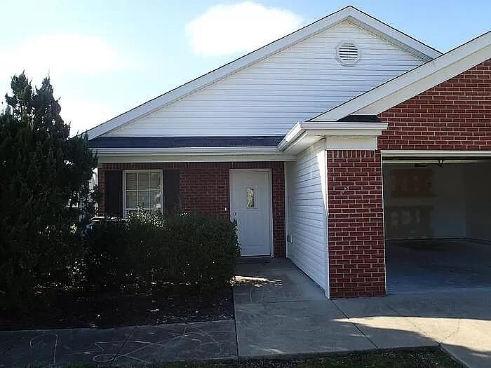 1st image of 359 Clover Cove Dr