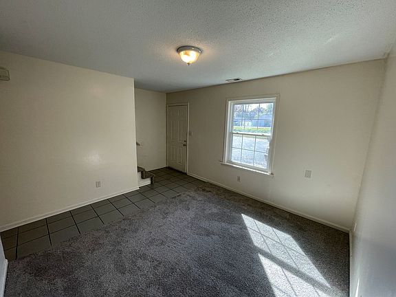 4th image of 213 E Maine Ave #2B-1BA