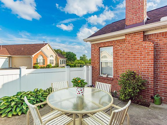 4th image of 4623 Wenham Park #11-462