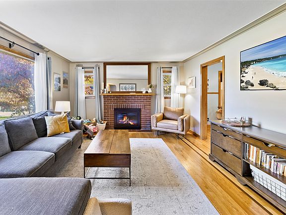 4th image of 70 Vestal Ave