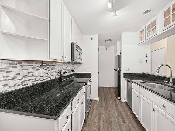 4th image of 214 Glengarry Dr APT 201