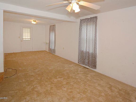 4th image of 714 W Franklin St