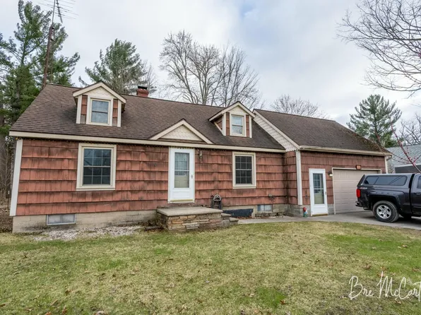 2556 Holton Rd, Muskegon, MI 49445