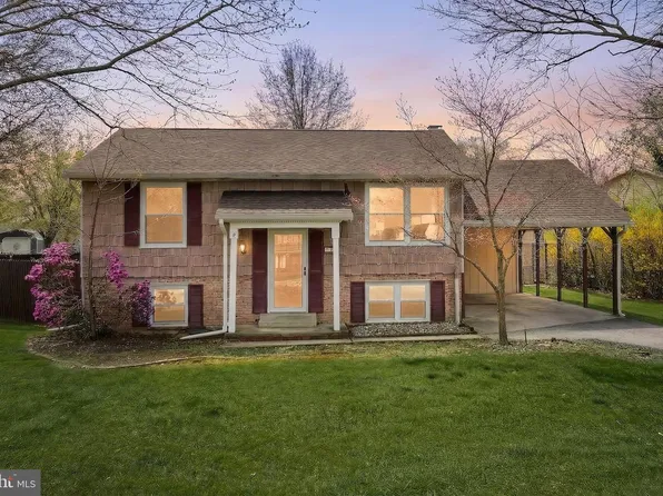 31 E Lakeview Dr, Littlestown, PA 17340