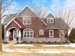 11570 Laketowne Vw, Albertville, MN 55301