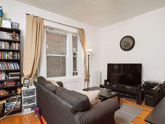 2nd image of 930 Saint Nicholas Ave APT 47