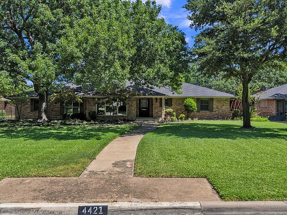 2nd image of 4421 Allencrest Ln