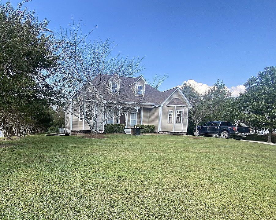 1st image of 44 Auburn Dr