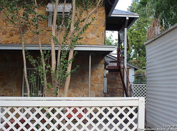 2nd image of 104 Candler St APT 2