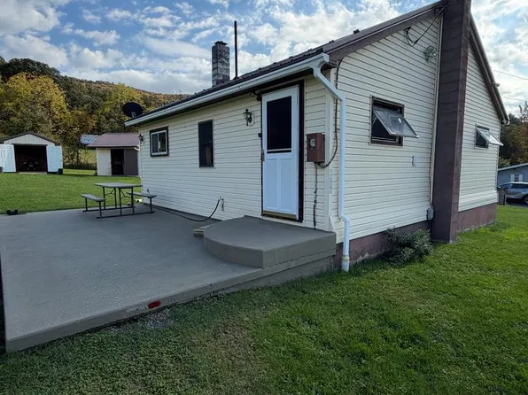 3556 State Route 103 N, Lewistown, PA 17044