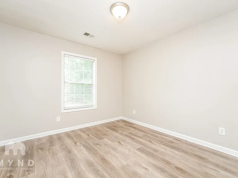 2351 Bankston Cir — Photo 15