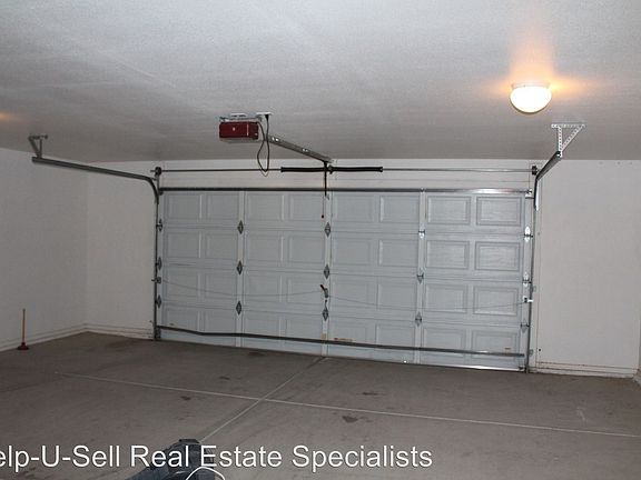 2nd image of 3120 Moccasin Dr