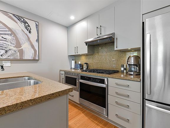 5th image of 373 Tyee Rd #111