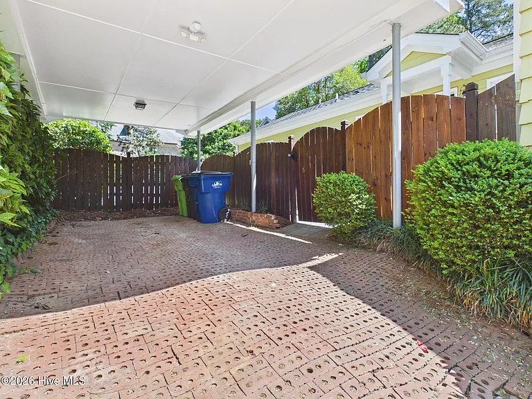 2912 Oberlin Rd — Photo 47