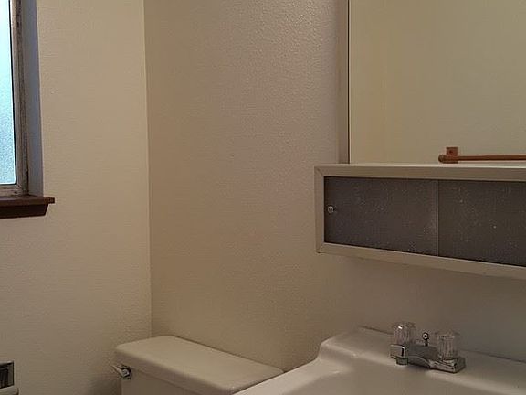 5th image of 1605 16th Ct SE #B