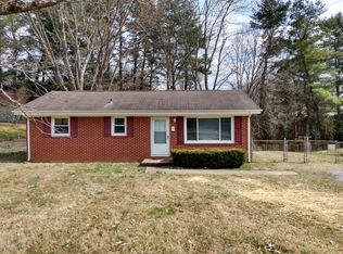 1308 Clearview Dr, Johnson City, TN 37604