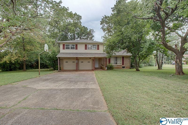 2nd image of 2100 Chadburn Dr SW