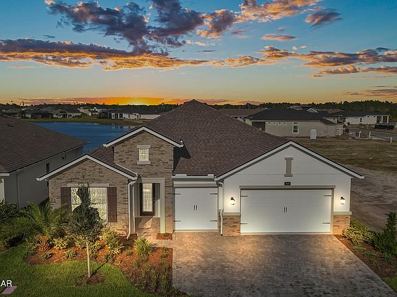 3rd image of 368 Mosaic Blvd