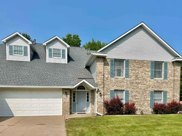 2364 Willowbrooke Ln, Iowa City, IA 52246