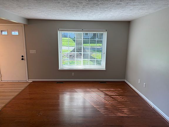 4th image of 167 Greenway Blvd
