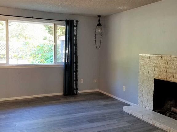 4th image of 3206 NE 136th Ave