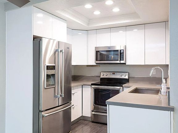 2nd image of 2930 Broadway Unit 42