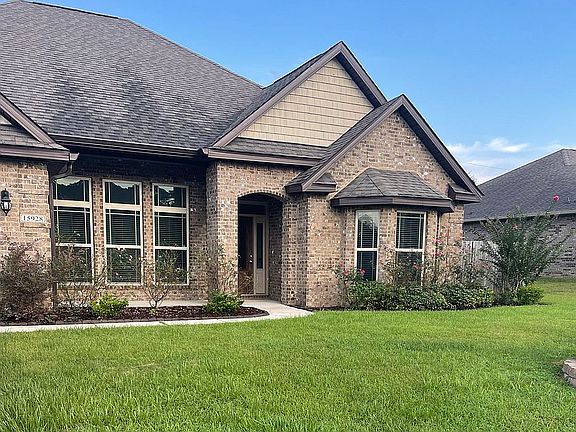 2nd image of 15928 Walker Farm Ln