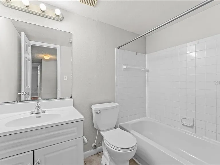 12407 Oak Cedar Pl #202 — Photo 14