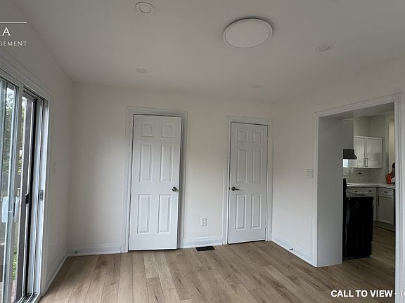 5th image of 126 Evans St