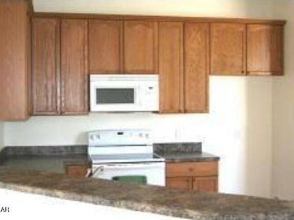 4th image of 208 Bauer Cir