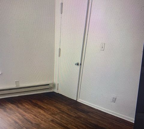 3rd image of 2470 Beaumont Ave APT 2B