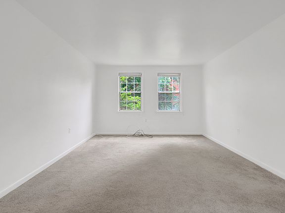 3rd image of 1413 Belle View Blvd Suite B2