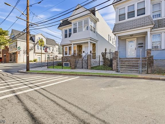 2nd image of 354 Clinton Pl