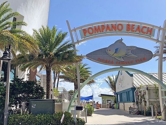 Walking distance to shops and beaches