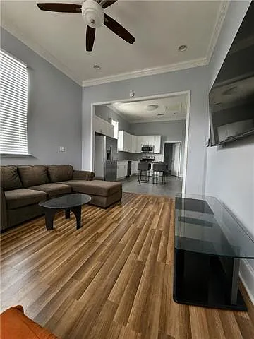 1 bed, 1.0 bath, 765 sqft, $1,200 — Photo 3