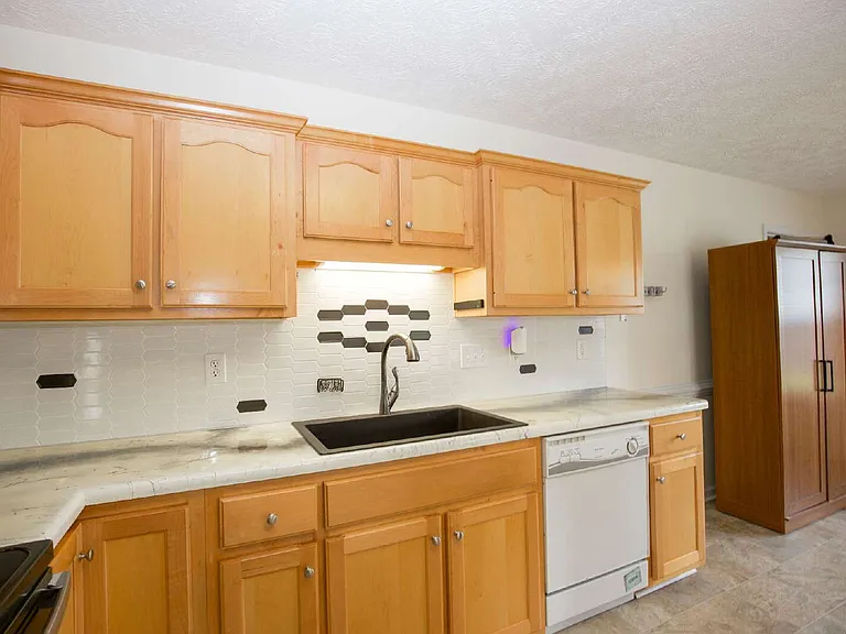 106 Harvest Ln — Photo 21
