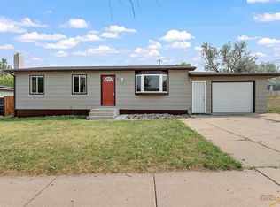 5 Idlewood Dr, Rapid City, SD 57701