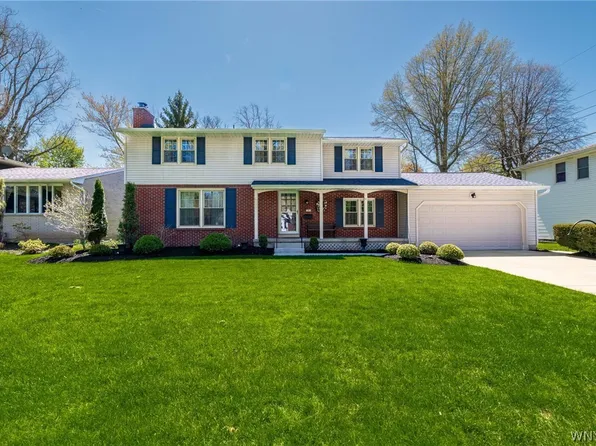 153 The Paddock, Williamsville, NY 14221