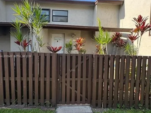 10296 NW 9th Street Cir APT 202, Miami, FL 33172