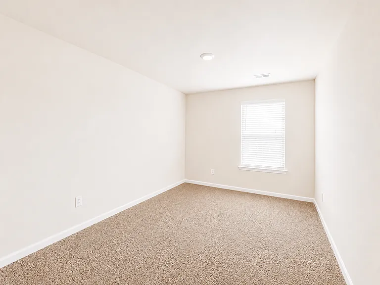 225 Deskin Ln — Photo 14